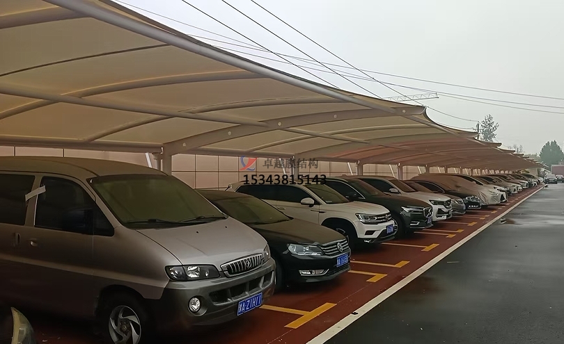 河南某部備勤樓北側(cè)膜結(jié)構(gòu)汽車(chē)棚  